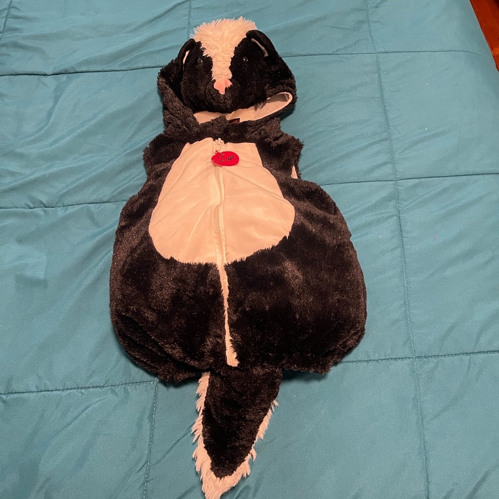 Baby going wild skunk Costume 24 months